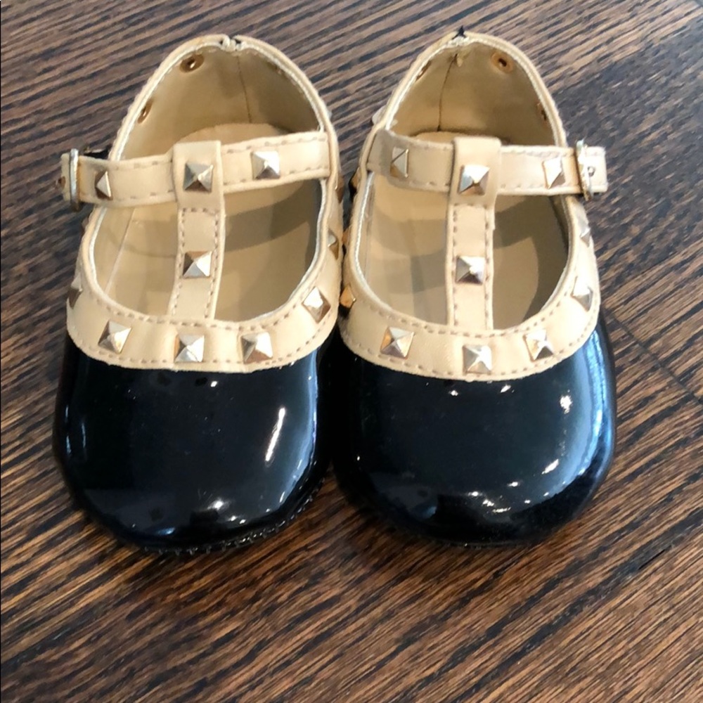 Black “rockstud” baby shoes